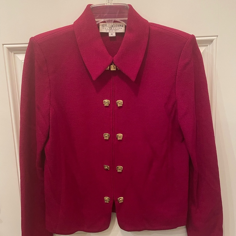 Vintage St. John Burgundy Suit!! In very good condition!  Size 6.